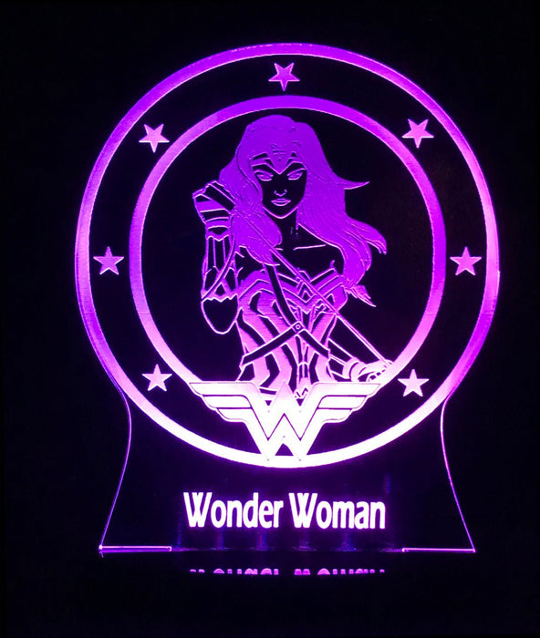 Wonder Woman Personalised Name - 3D LED Night Light 7 Colours + Remote Control - Kustombox dc comics